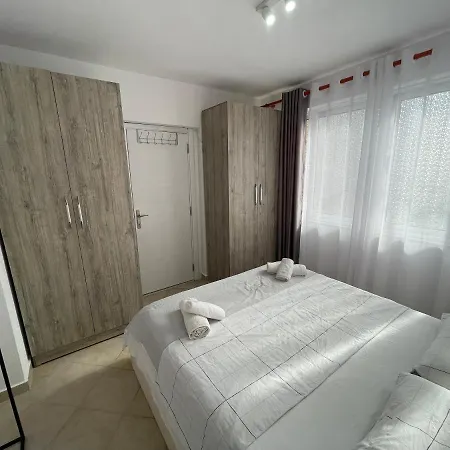شقة Downtown Boulevard Enchanting Apartment!
