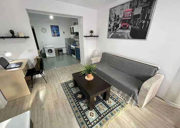 Downtown Boulevard Enchanting Apartment! Daire